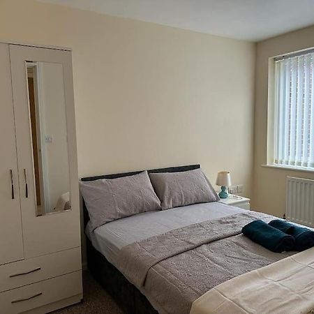 Rooms 7 Minutes From Etihad Manchester Eksteriør bilde